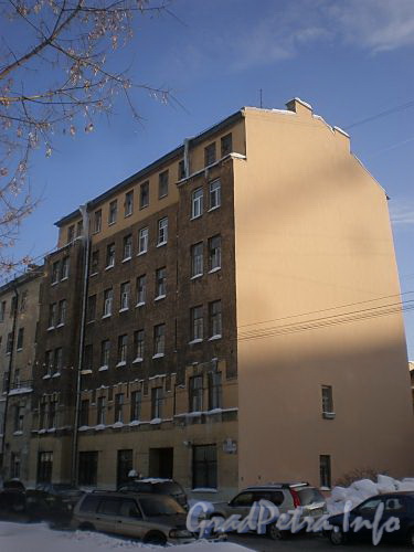 Смоленская ул., д. 21. Общий вид лицевого корпуса. Фото февраль 2010 г.