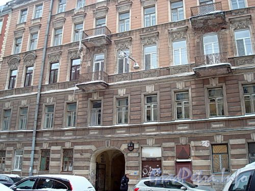 Серпуховская ул., д. 3. Фрагмент фасада здания. Фото январь 2011 г.