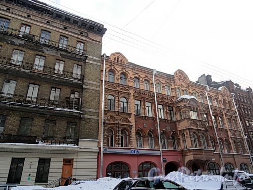 Ул. Достоевского, 36 и 38. Фото январь 2011 г.