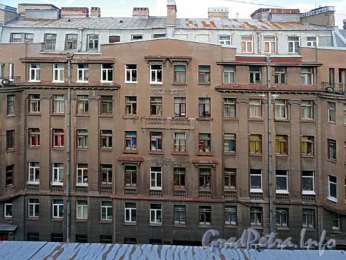 10-я Советская ул., д. 14. Общий вид здания. Фото март 2011 г.
