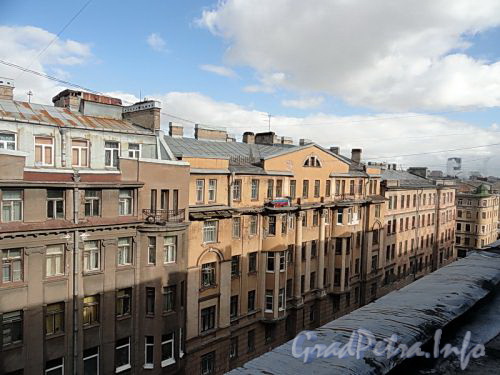 10-я Советская ул., д. 16. Общий вид здания. Фото март 2011 г.