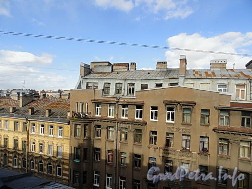 Дома 12 и 14 по 10-й Советской улице. Фото март 2011 г.