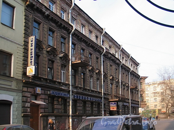 Ул. Блохина, д. 17. Фасад по улице Блохина. Фото апрель 2011 г.