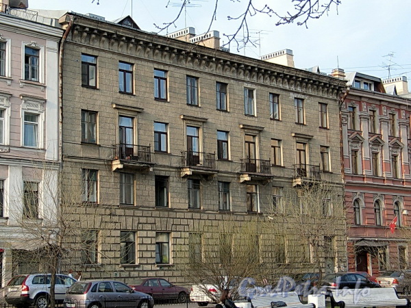 Ул. Блохина, д. 27 (правая часть). Общий вид. Фото апрель 2011 г.