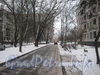 Проезд между домами 9 (справа) и 7 (слева) по Авангардной ул. Впереди - дом 3. Фото январь 2012 г.