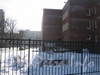 Ул. Чудновского ул. дом 4, корп. 1. Фрагмент фасада здания и дворика. Фото февраль 2012 г.