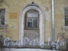 Ул. Белоусова, дом 29. Окно бельэтажа. Фото февраль 2012 г.