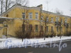 Ул. Белоусова, дом 13. Общий вид дома с противоположной стороны ул. Белоусова. Фото февраль 2012 г.