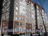 Ул. Метростроевцев, дом 1. Фасад со стороны дома 15 по Тракторной ул. Фото март 2012 г.