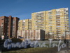 Ул. Маршала Захарова, дом 32. Вид со двора. На заднем плане дом 30. Фото март 2012 г.