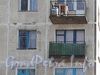 Антоновская ул., дом 4. Фрагмент фасада жилого дома. Фото апрель 2012 г.