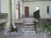 Ул. Новостроек, дом 8. Крыльцо дома со стороны двора. Фото май 2012 г.