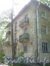 Ул. Танкиста Хрустицкого, дом 34. Общий вид со стороны парадной. Фото май 2012 г.
