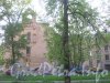 Ул. Зои Космодемьянской, дом 27. Общий вид здания с Баррикадной ул. Фото 26 мая 2012 г.