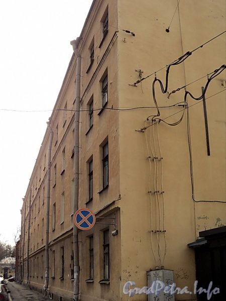 Тульская ул., д. 3. Фасад по Костромской улице. Фото апрель 2011 г.