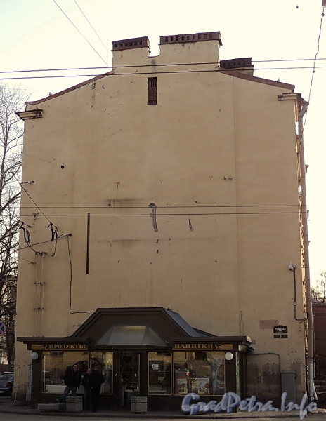 Тульская ул., д. 3. Торцевой фасад по Тульской улице. Фото апрель 2011 г.
