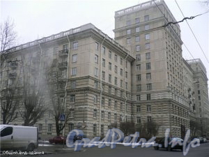 Кузнецовская ул., д. 44. Общий вид жилого дома. Фото 2011 г. 