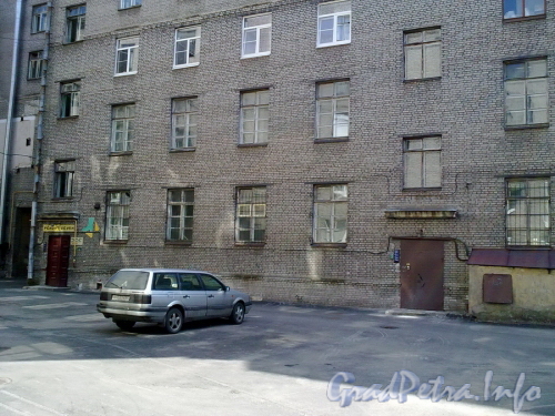 Блохина ул., д. 8. Вид со двора. Фото 2011 г.