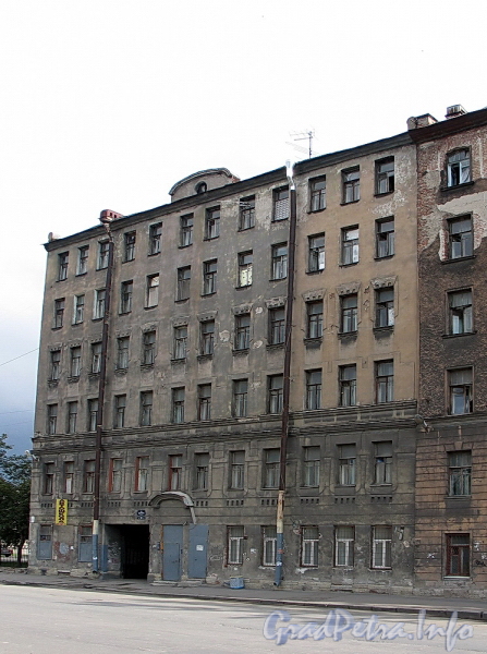 Ул. Шкапина, д. 22. Фасад здания. Фото сентябрь 2011 г.