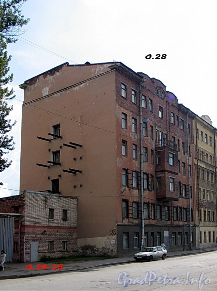 Дома 26-28 и 28 по улице Шкапина. Фото сентябрь 2011 г.