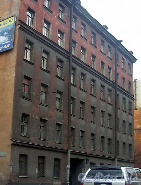 Ул. Шкапина, д. 35. Фасад здания. Фото апрель 2004 г.