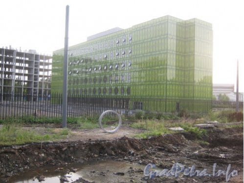 Строительство новых корпусов бизнес-центра «Лето» на улицежукова. Фото 2011 г.