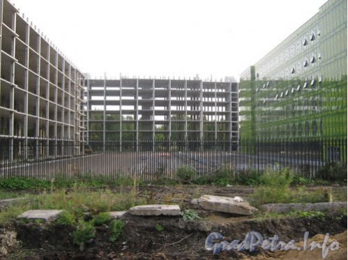 Строительство новых корпусов бизнес-центра «Лето» на улицежукова. Фото 2011 г.