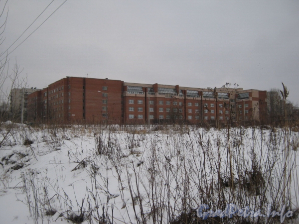 Ул. Чекистов, д. 18. Общий вид здания. Фото январь 2012 г.
