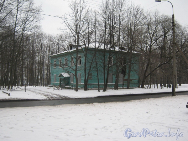 Ул. Чекистов, дом 7. Общий вид здания. Фото январь 2012 г.