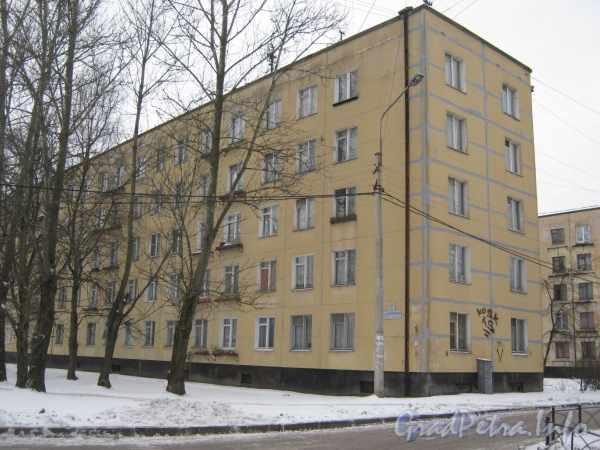 2-я Комсомольская ул., дом 33, корп. 1. Общий вид жилого дома. Фото январь 2012 г.