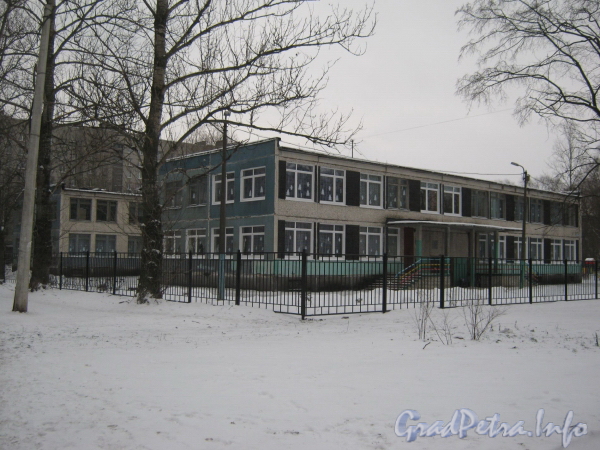 2-я Комсомольская ул., дом 34. Начальная школа-детский сад № 678 Красносельского района. Фото январь 2012 г.