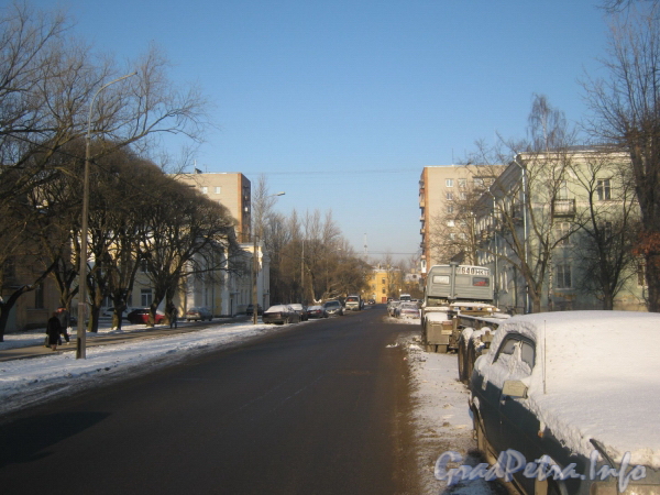 Перспектива 2-ой Комсомольской ул. от дома 5 в сторону ул. Чекистов. Фото январь 2011 г.