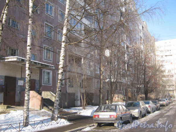 Ул. Чудновского, дом 8, корп. 1. Правое крыло дома. Вид со стороны двора. Фото февраль 2012 г.