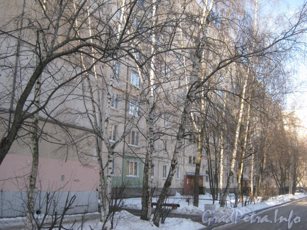 Ул. Чудновского, дом 2. Двор дома со стороны проезда к дому 15 по ул. Кржижановского. Фото февраль 2012 г.