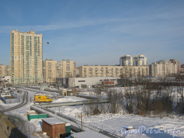 Дома по чётной стороне Хасанской ул. Вид с Российского путепровода. Фото февраль 2012 г.