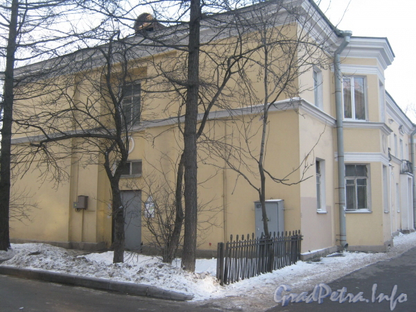 Ул. Коммуны, дом 54, корп. 1. Левая часть фасада с ул. Коммуны. Фото февраль 2012 г.