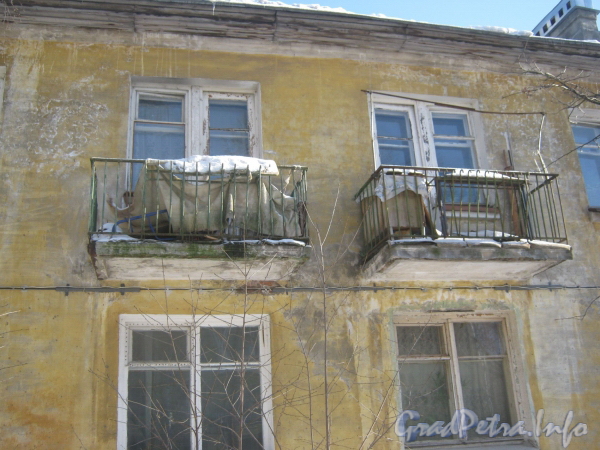 Ул. Тамбасова, дом 19, корп. 5. Балконы дома. Фото февраль 2012 г.