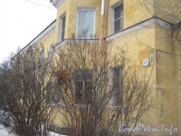 Ул. Белоусова, дом 17. Общий вид дома со стороны ул. Белоусова. Фото февраль 2012 г.