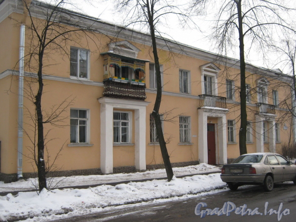 Севастопольская ул., дом 46. Общий вид со стороны дома 43. Фото февраль 2012 г.