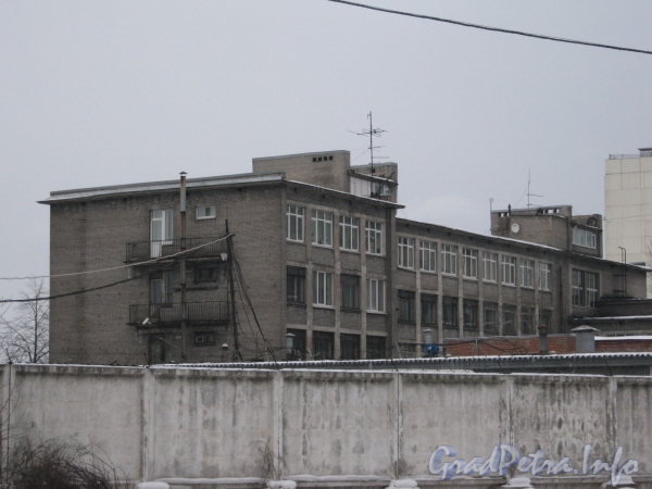 Ул. Трефолева, 42. Часть здания. Вид от угла Баррикадной ул. и ул. Белоусова. Фото февраль 2012 г.
