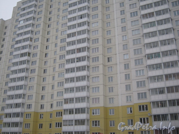 Оборонная ул., дом 22. Общий вид со стороны дома 27 по ул. Зои Космодемьянской. Фото февраль 2012 г.