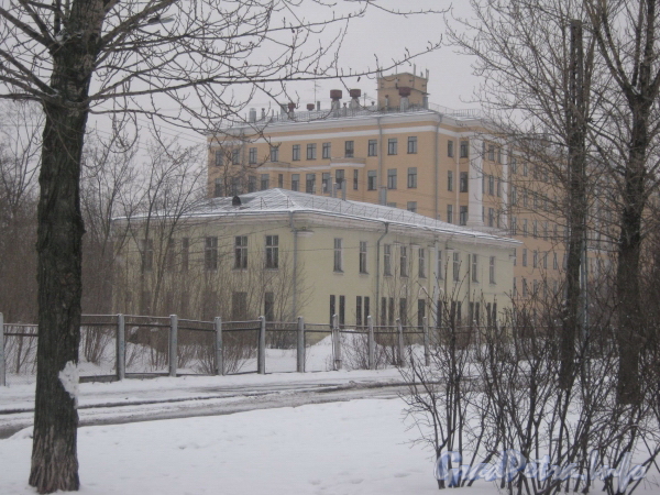 Ул. Гастелло, дом 21, лит. В. Общий вид здания лаборатории больницы № 20. Фото февраль 2012 г.