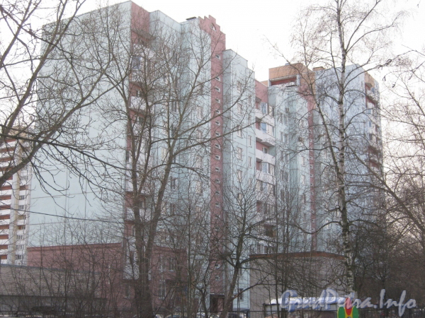 Ул. Тамбасова, дом 13, корп. 2. Общий вид здания с ул. Тамбасова. Фото март 2012 г.