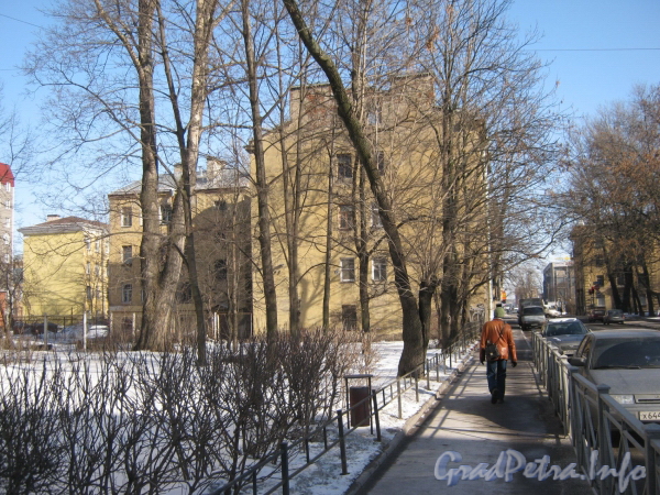 Балтийская ул., дом 32. Общий вид с Балтийской ул. Фото март 2012 г.