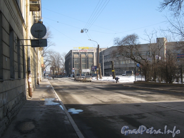 Перспектива Балтийской ул. от дома 38 в сторону ул. Маршала Говорова. Фото март 2012 г.