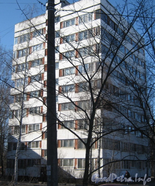 Ул. Козлова, дом 19, корпус 1. Общий вид с ул. Козлова. Фото март 2012 г.