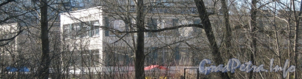 Ул. Козлова, дом 17, корпус 2. Общий вид с ул. Козлова. Фото март 2012 г.