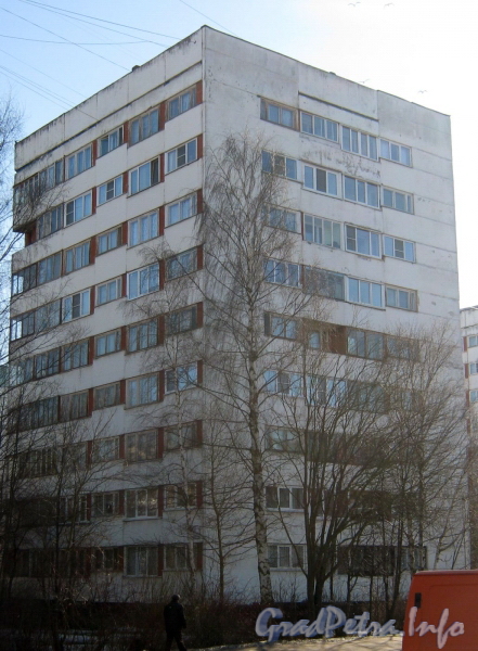 Ул. Козлова, дом 13 корпус 2. Общий вид с Речной ул. Фото март 2012 г.