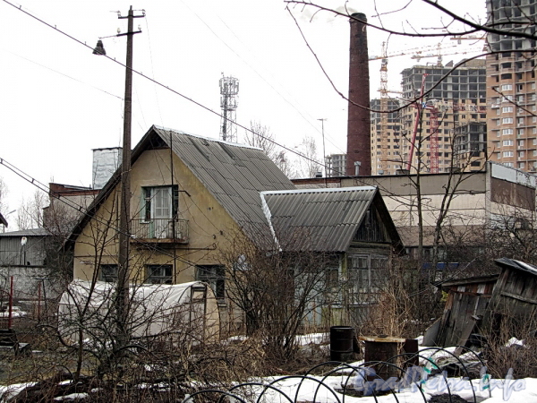 Старожиловская ул., д. 9. Общий вид. Фото апрель 2012 г.