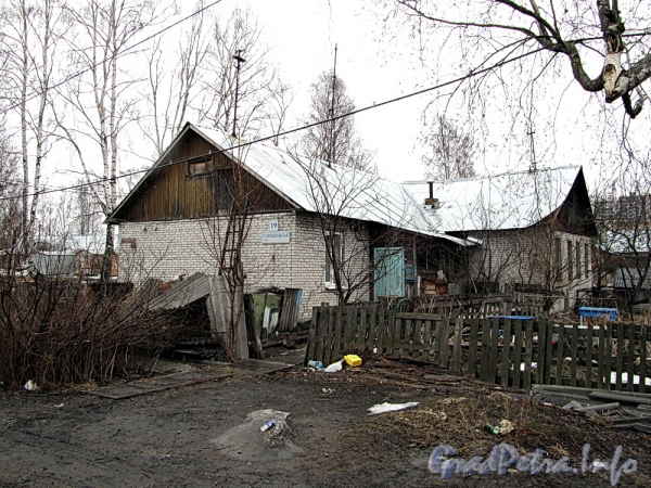 Старожиловская ул., д. 19. Общий вид. Фото апрель 2012 г.